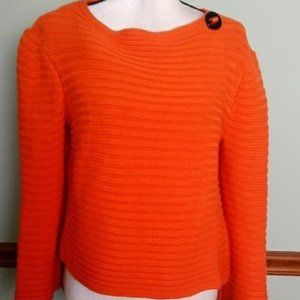 Magaschoni size large sweater